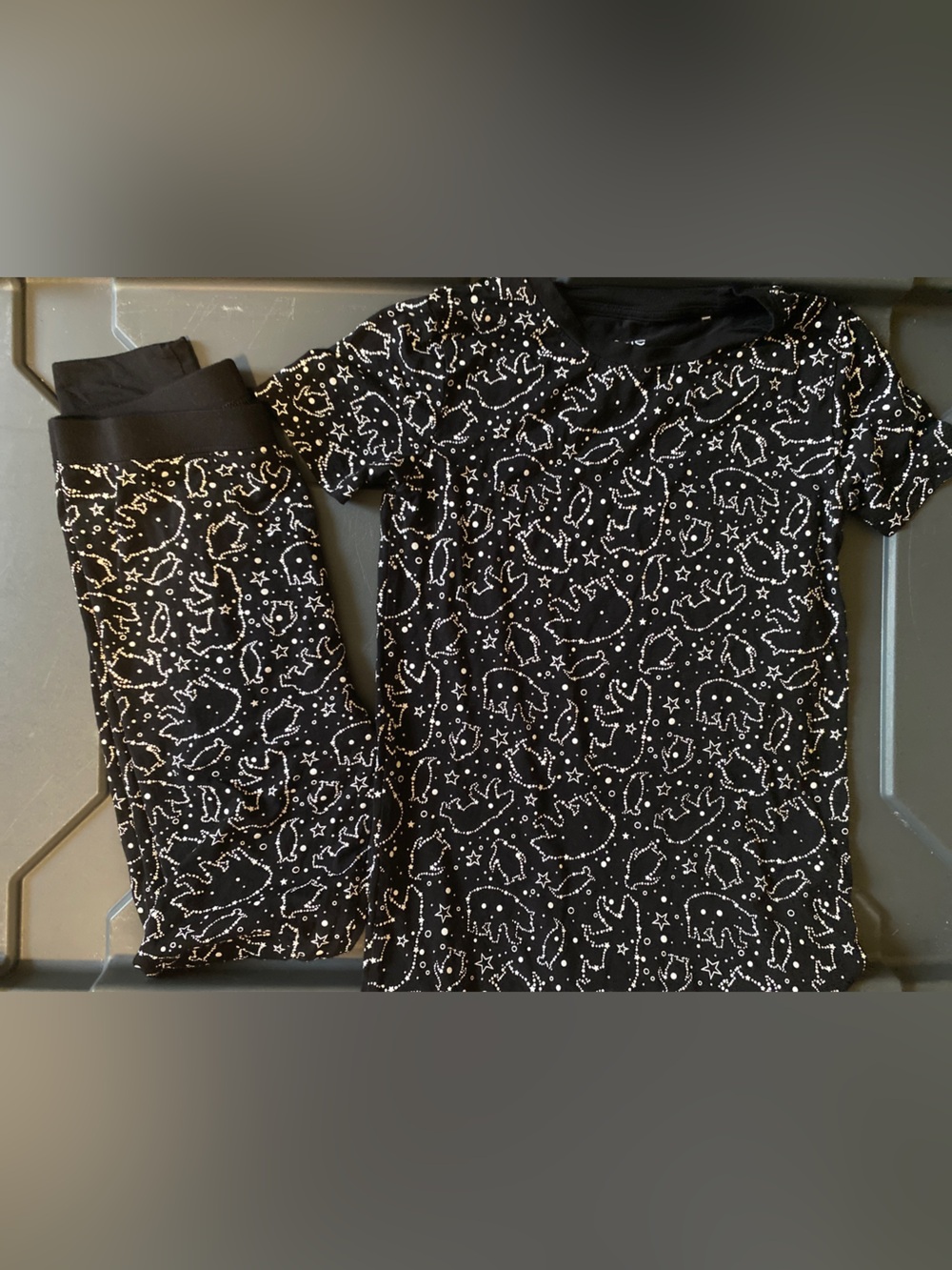 7/8 glow in the dark bamboo pj set EUC